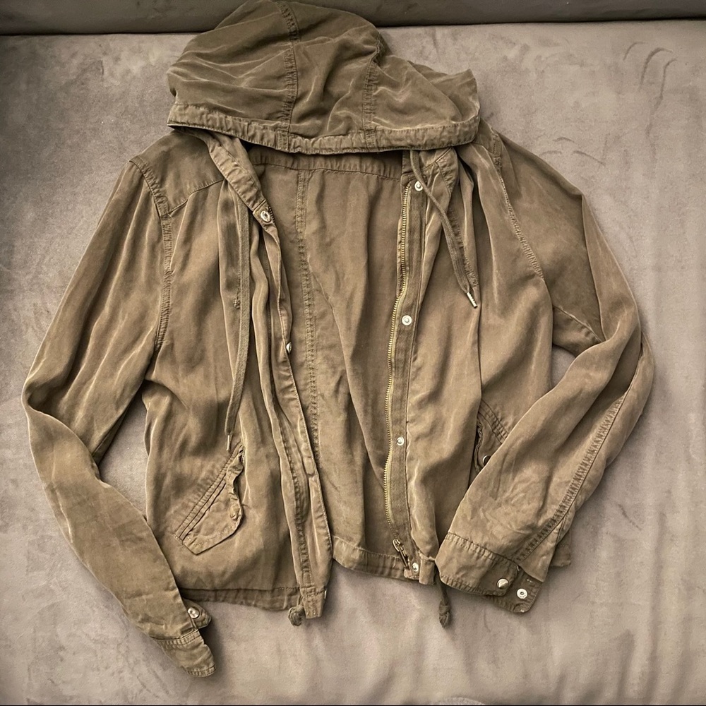 Lightweight Army Green Jacket